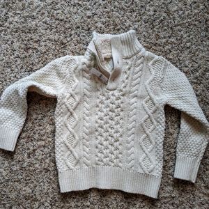 Little boy XS(4/5) cable knit sweater